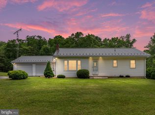 6334 Cherry Run Rd, Hedgesville, WV 25427