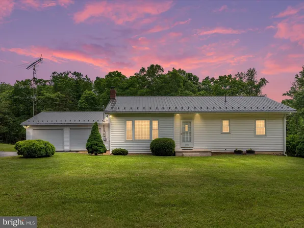 6334 Cherry Run Rd, Hedgesville, WV 25427