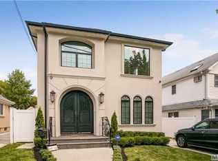 16223 12th Rd, Whitestone, NY 11357