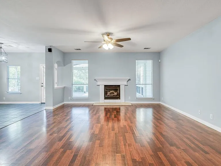 9116 Pedernales Rio — Photo 10