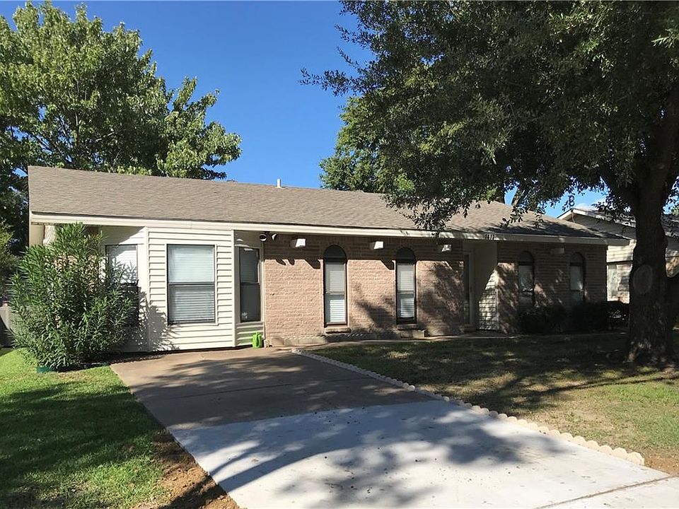 1st image of 1413 Deepwood Dr