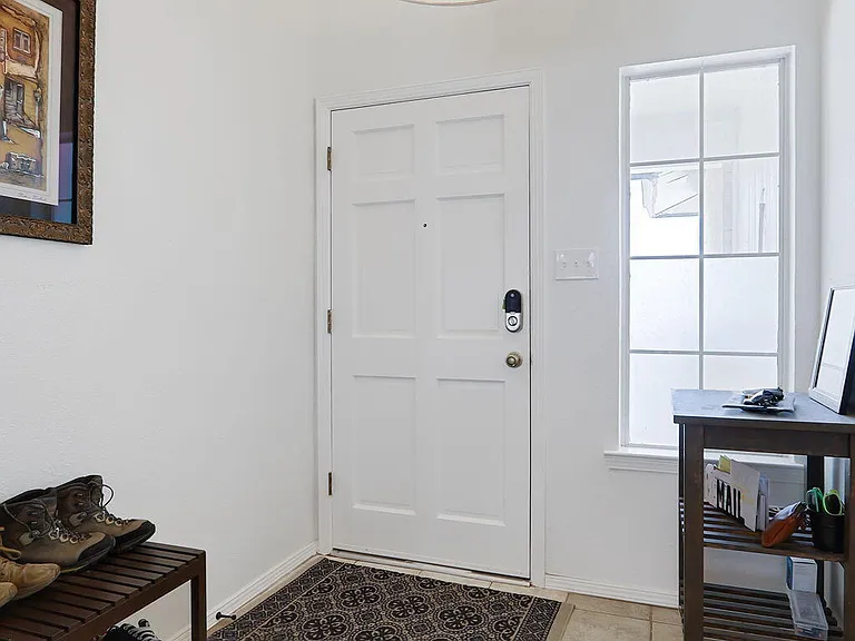 4348 Loma Hermosa Dr — Photo 7