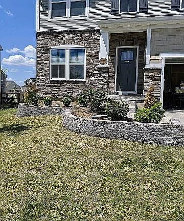 New front retaining wall