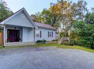 8912 Conner Rd, Powell, TN 37849
