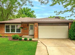 660 Bryn Mawr Ave, Bartlett, IL 60103