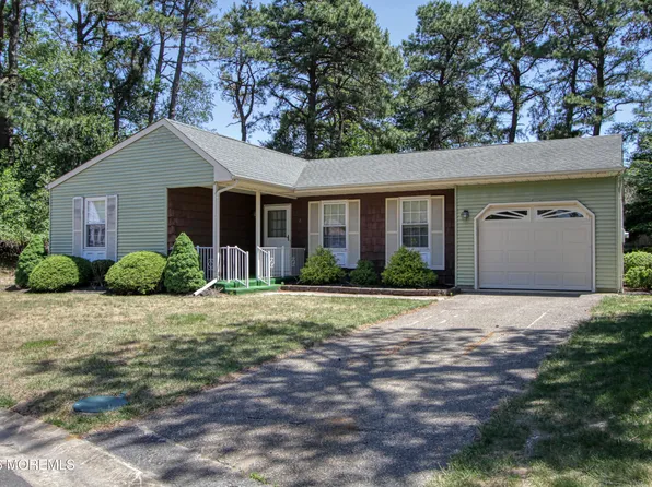 2 Darien Court, Whiting, NJ 08759
