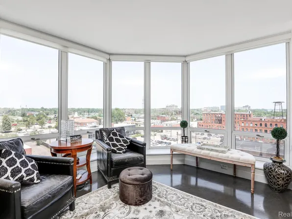 250 E Harbortown Dr #904, Detroit, MI 48207