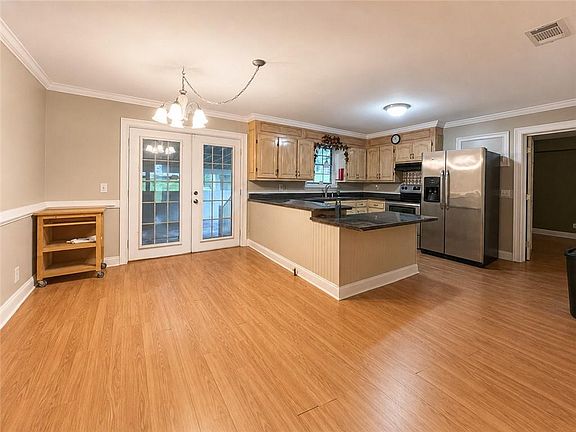 5th image of 212 Craigtown Rd NE