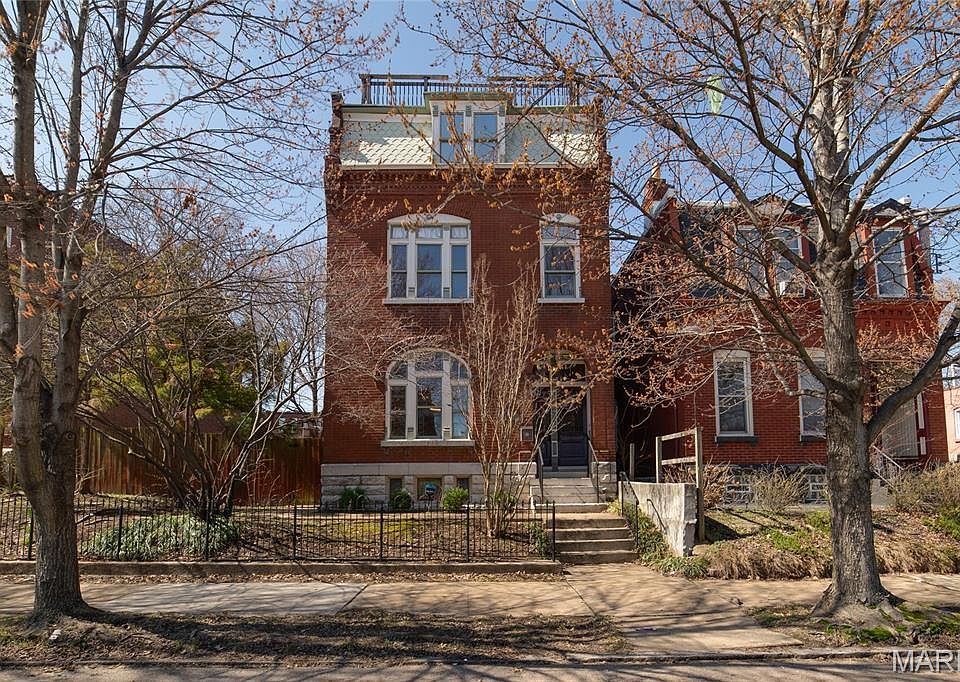 1st image of 3219 Iowa Ave