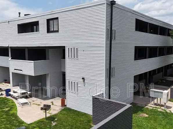 1121 N 28th St APT 13, Lincoln, NE 68503