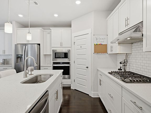 5th image of 531 Fall Creek Cir