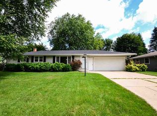 1420 Glen Rd, Green Bay, WI 54313