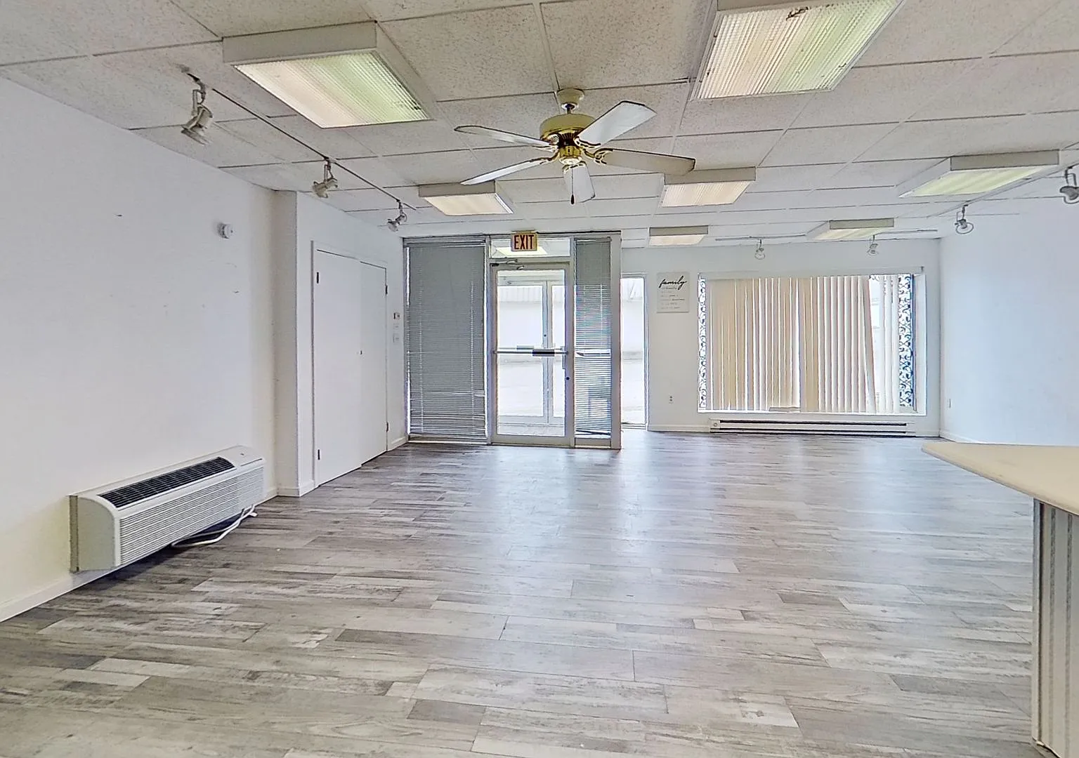 Unique 2 Bedroom Apartment — Photo 2
