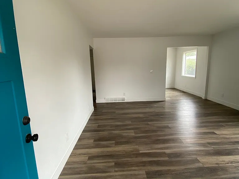 6825 S Jefferson St — Photo 11