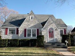 65 Wilcox Ave, Elgin, IL 60123