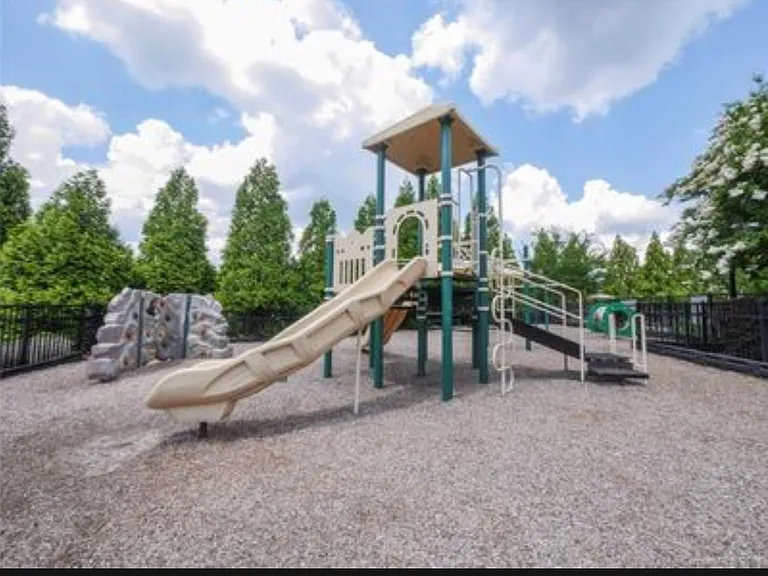 1819 Arbor Vista Dr — Photo 9