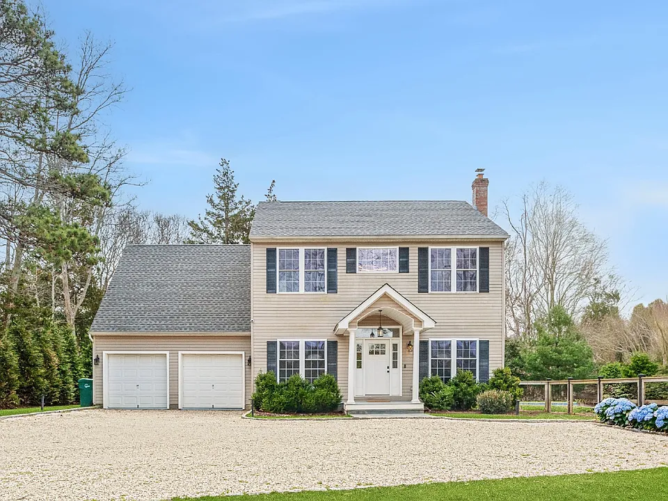 4056 Noyac Rd