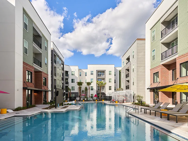 The Accolade Collegiate Village West - Student Housing — Photo 22