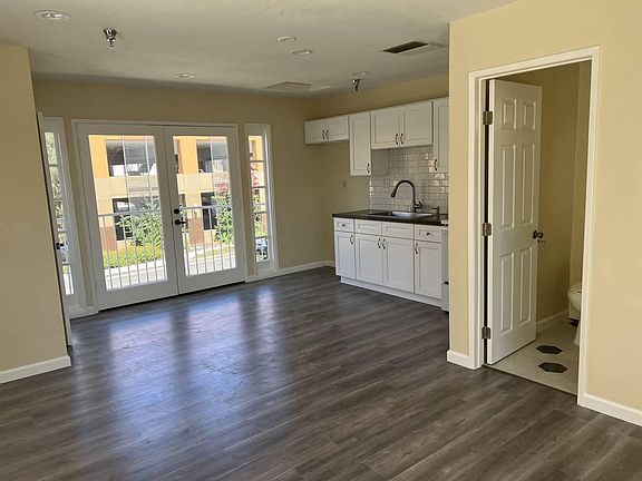 5th image of 212 S Orange Ave APT 215