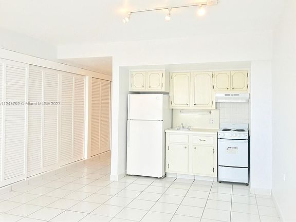2nd image of 1250 West Ave APT 7P