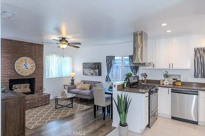2219 W Coronet Ave — Photo 4