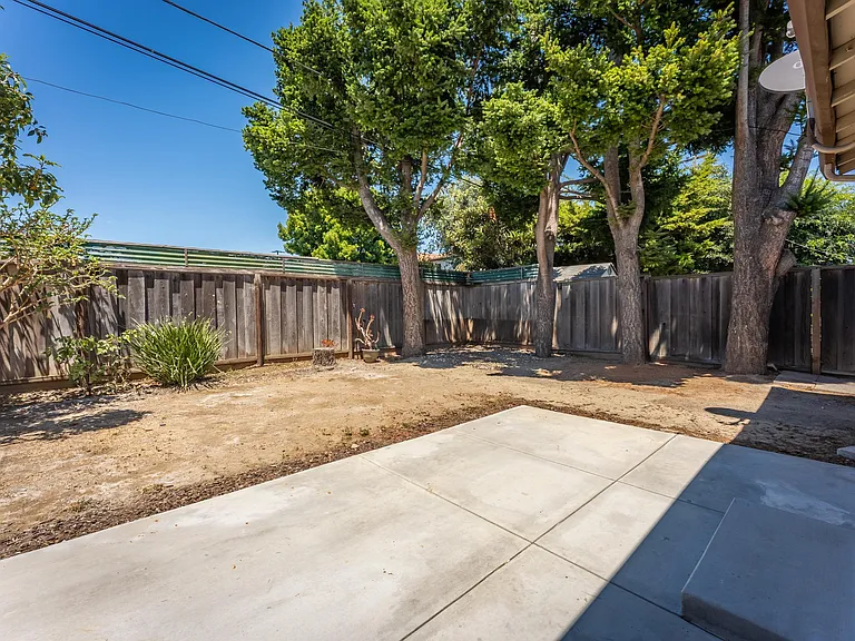929 Gretchen Ln #929 — Photo 18