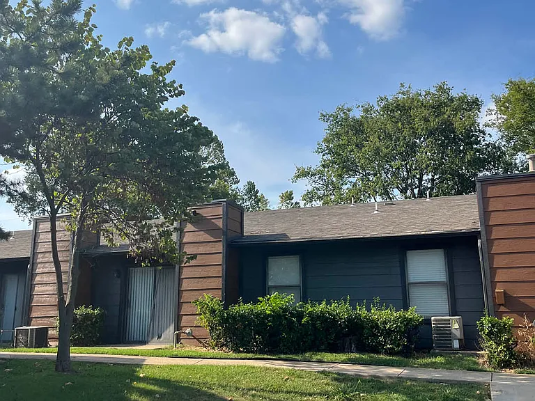 The Lodge Apartments — Photo 19