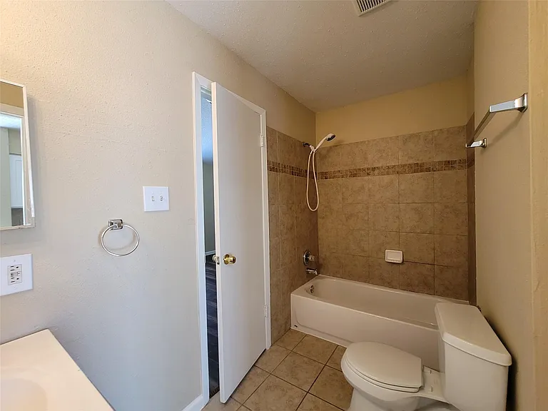 7310 Arista Dr — Photo 8