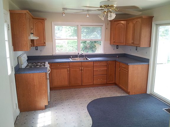 5th image of 204 Liston Ave