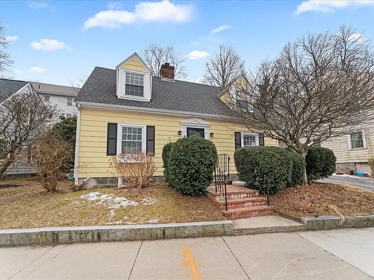 40 Lake Shore Rd — Photo 12