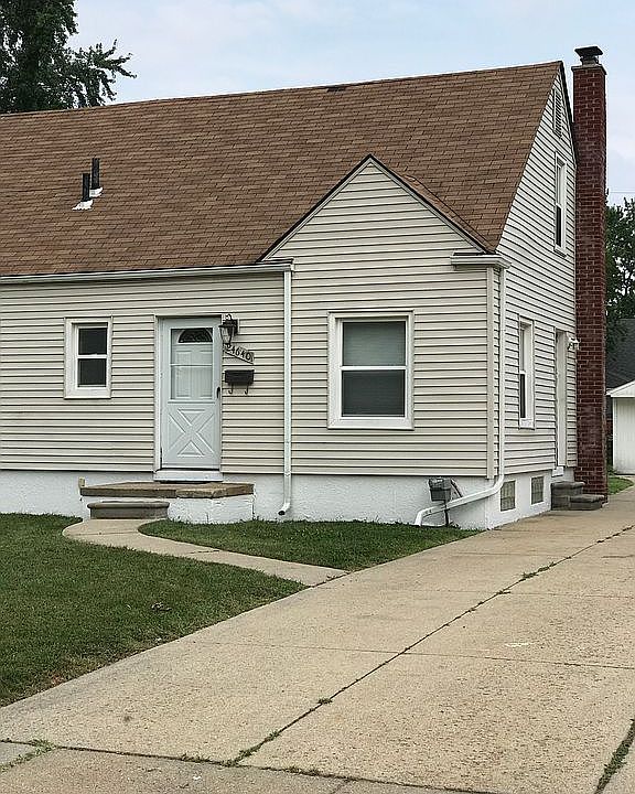 1st image of 24640 Cloverlawn Ave