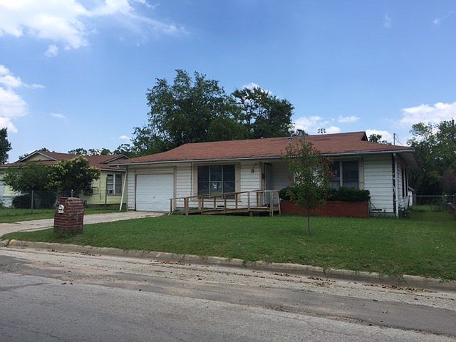1st image of 2217 S Hughes Ave