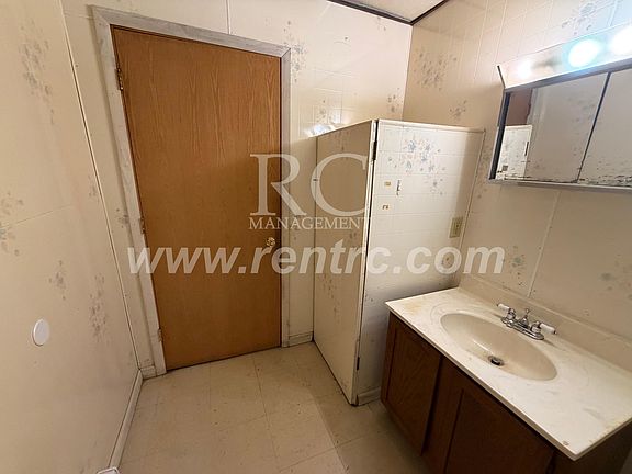 4th image of 1307C Lape St