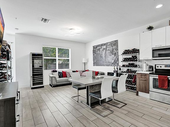 5th image of 480 NE 35th Court #2