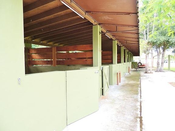 5th image of 16098 Deer Path Ln