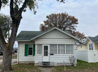 112 E 2nd St, Roxana, IL 62084