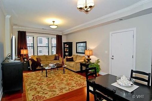 1st image of 3540 N Lakewood Ave #1