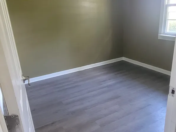 1083 White Ave APT 2, Graceville, FL 32440