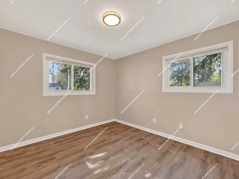 37863 Wendy Lee St — Photo 17