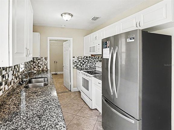 5th image of 4514 Drexel Ave