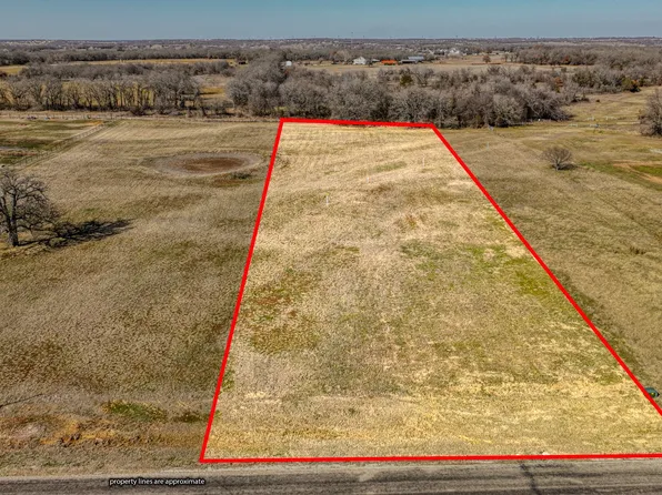 1136 Paradise Pkwy, Poolville, TX 76487