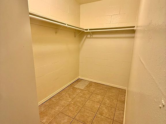 5th image of 1693 Villa Ave #F1