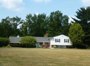 32235 Bell Vine Trl, Beverly Hills, MI 48025