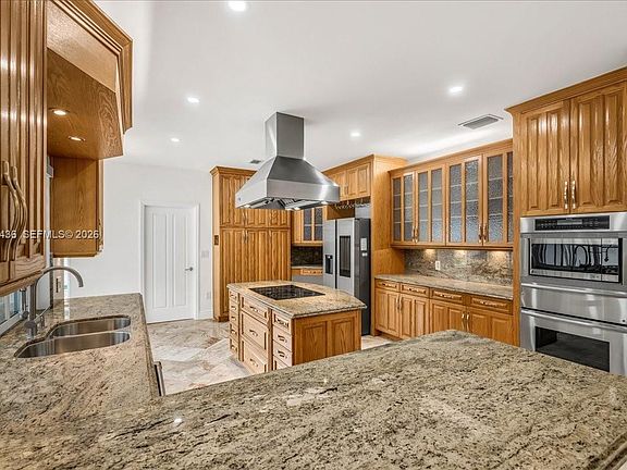 5th image of 15507 NW 82nd Ct