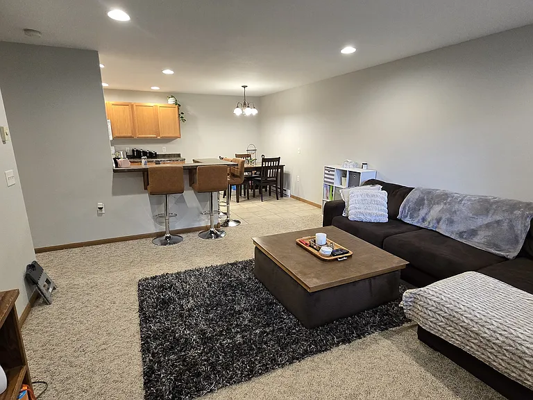 530 Cottonwood Dr #1 — Photo 6