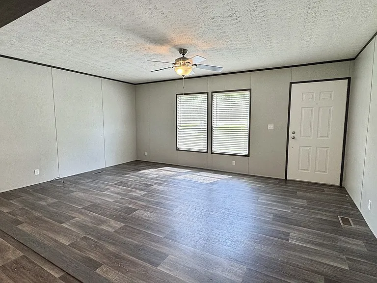 308 Winnfield Rd — Photo 11