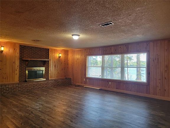 4th image of 473 Monroe Dr