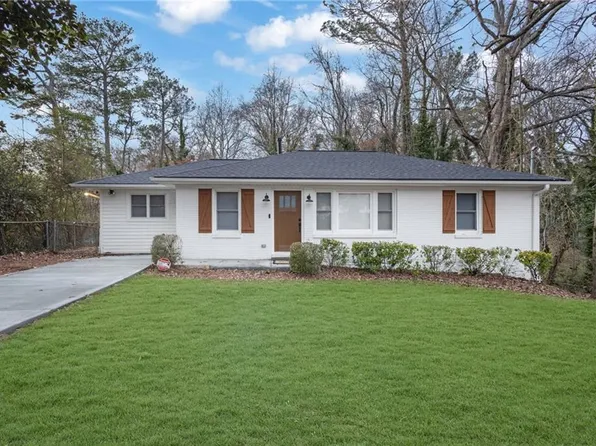 2093 Wildrose Dr, Decatur, GA 30032