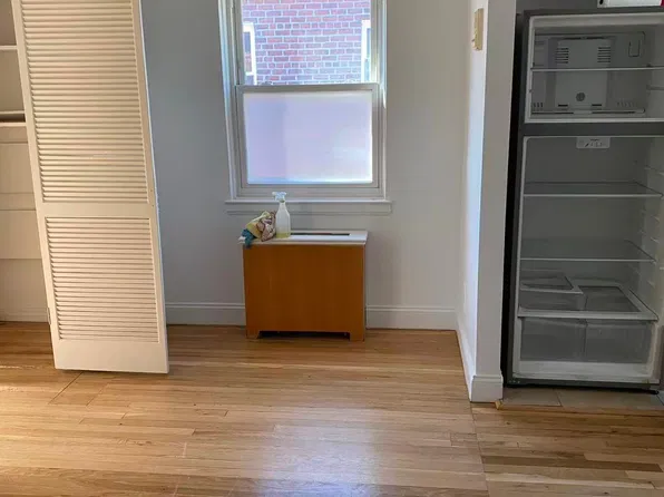 (undisclosed Address), Whitestone, NY 11357