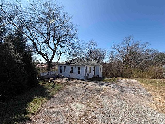 3rd image of 123 Leeper St